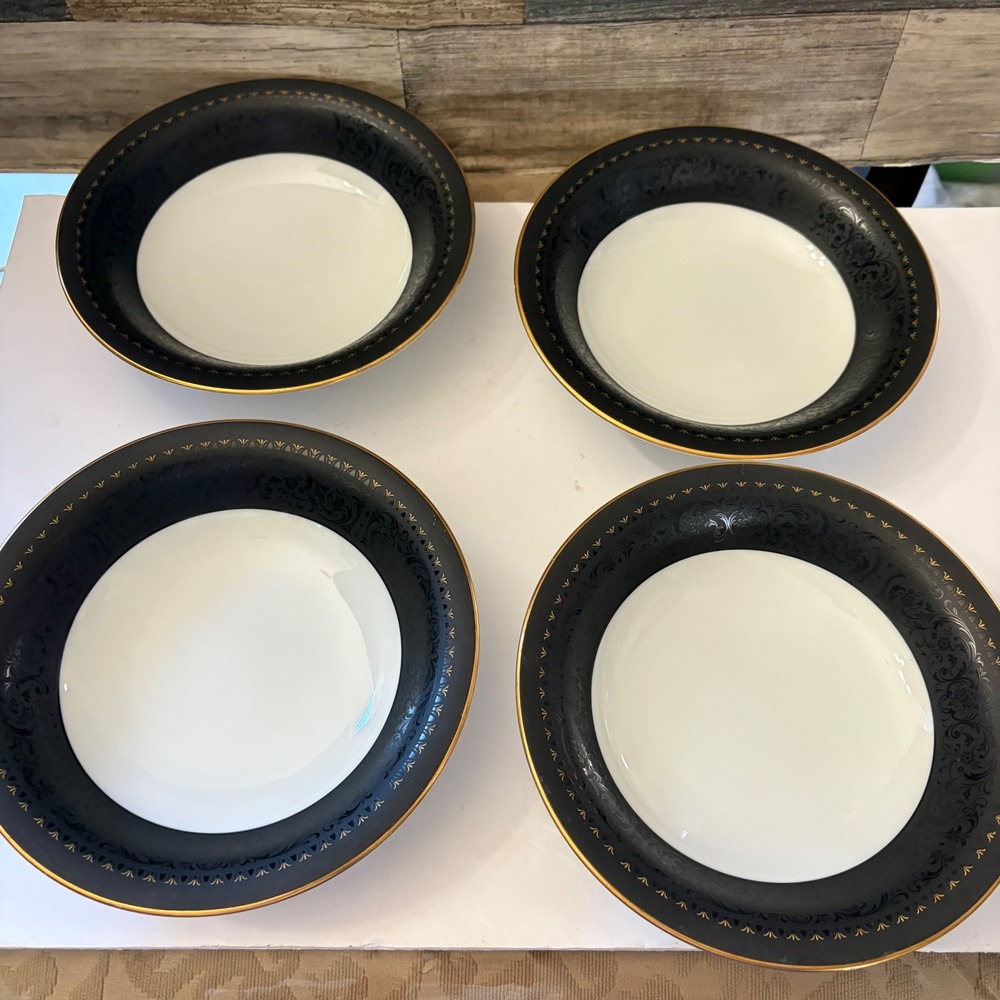 Noritake Benedicta 6976 Soup Bowls Set of 4 Black Gold Trim Japan Fine China